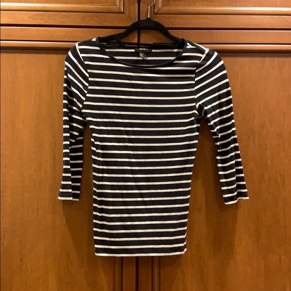 Forever 21 black and white striped 3/4 sleeve top